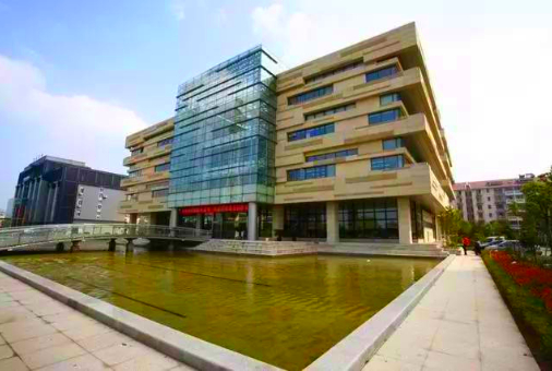 上海奉贤图书馆改造项目