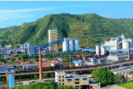 华亭煤业山寨煤矿储煤棚项目